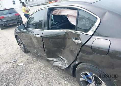 2017 Honda Accord Lx z USA, uszkodzony, nr VIN 1HGCR2F36HA294673